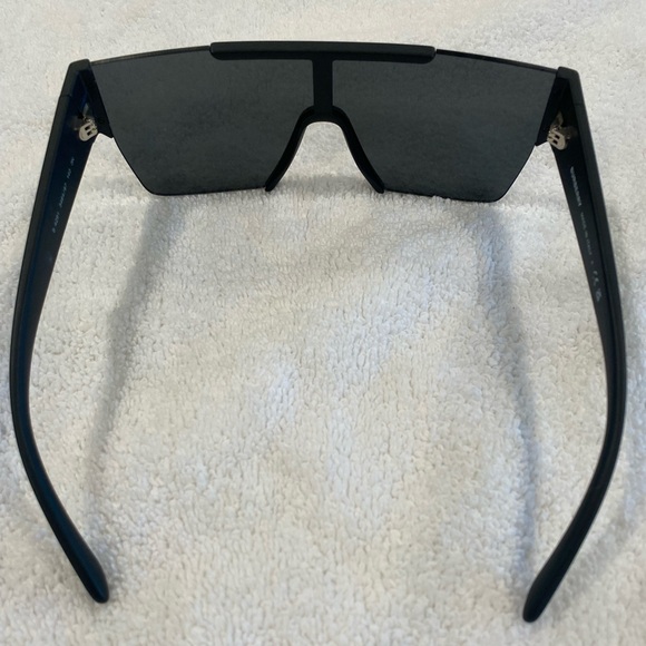 Burberry BE4291 Sunglasses, Matte Black - Picture 5 of 9